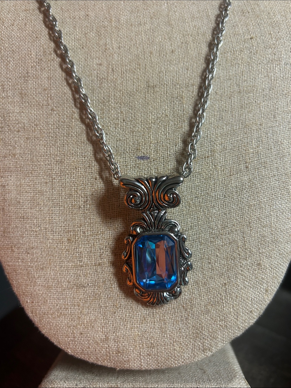 Blue Crystal Pendant Necklace‎ - Elegant Silver-Tone Women’s Jewelry
